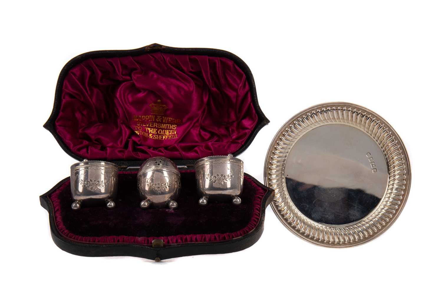 Lot 458 - A VICTORIAN SILVER MUFFINEER SET, ALONG WITH A PIN DISH
