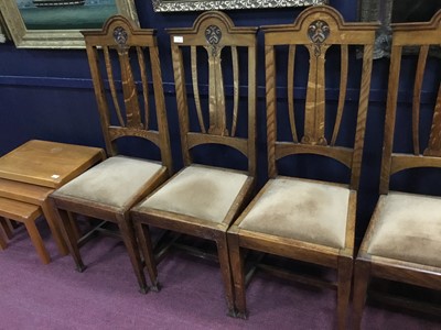 Lot 270 - A SET OF SIX OAK CHAIRS