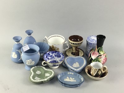 Lot 325 - A LOT OF CERAMICS AND VARIOUS PICTURES