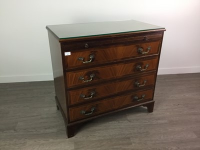 Lot 340 - A MAHOGANY CHEST OF DRAWERS