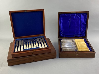 Lot 270 - A LOT OF SILVER PLATED FISH CUTLERY IN FITTED CASES