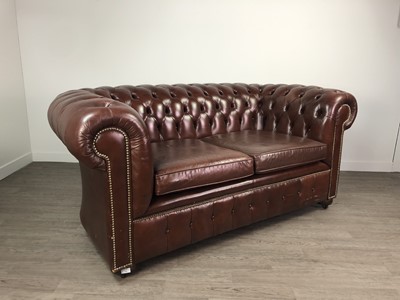Lot 724 - A PAIR OF MODERN CHESTERFIELD SETTEES
