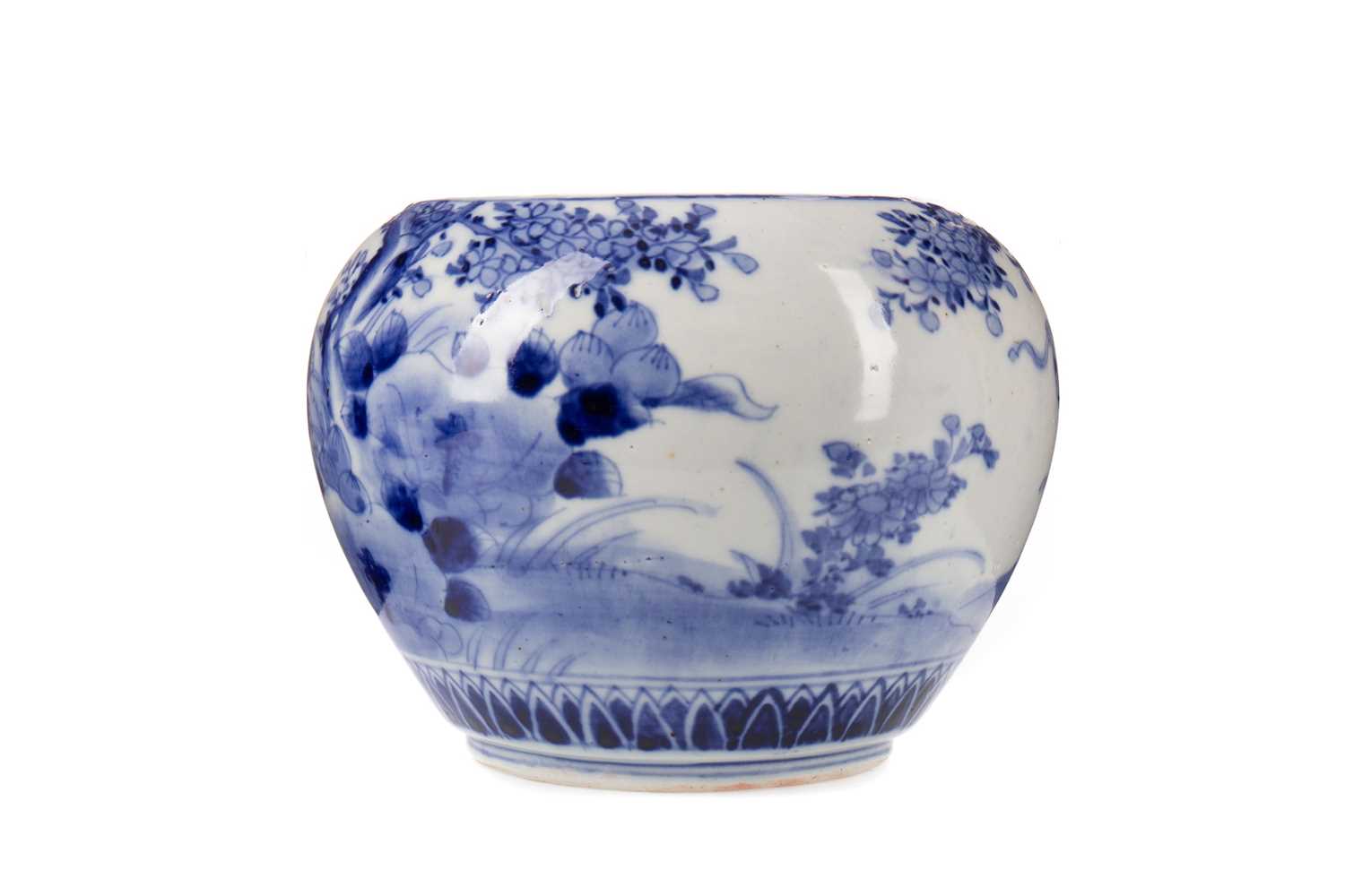 Lot 1684 - AN EARLY 20TH CENTURY CHINESE BLUE AND WHITE BOWL