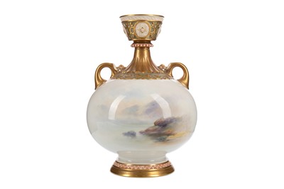 Lot 1077 - A ROYAL WORCESTER VASE BY HARRY STINTON
