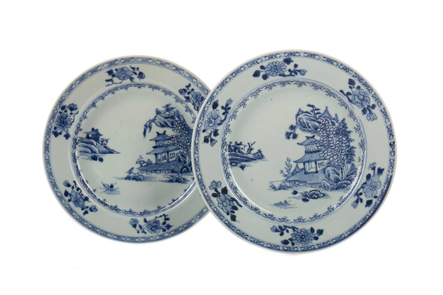 Lot 1602 - A PAIR OF CHINESE BLUE AND WHITE CIRCULAR PLATES
