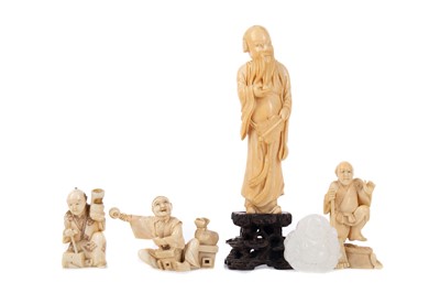 Lot 1742 - AN EARLY 20TH CENTURY CHINESE IVORY CARVING AND OTHER ITEMS