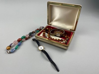 Lot 44 - A COLLECTION OF SILVER AND COSTUME JEWELLERY