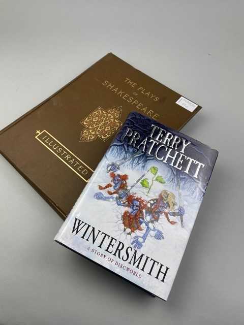 Lot 45 - A TERRY PRATCHETT WINTERSMITH SIGNED FIRST EDITION ALONG WITH AN ILLUSTRATED SHAKESPEARE VOLUME