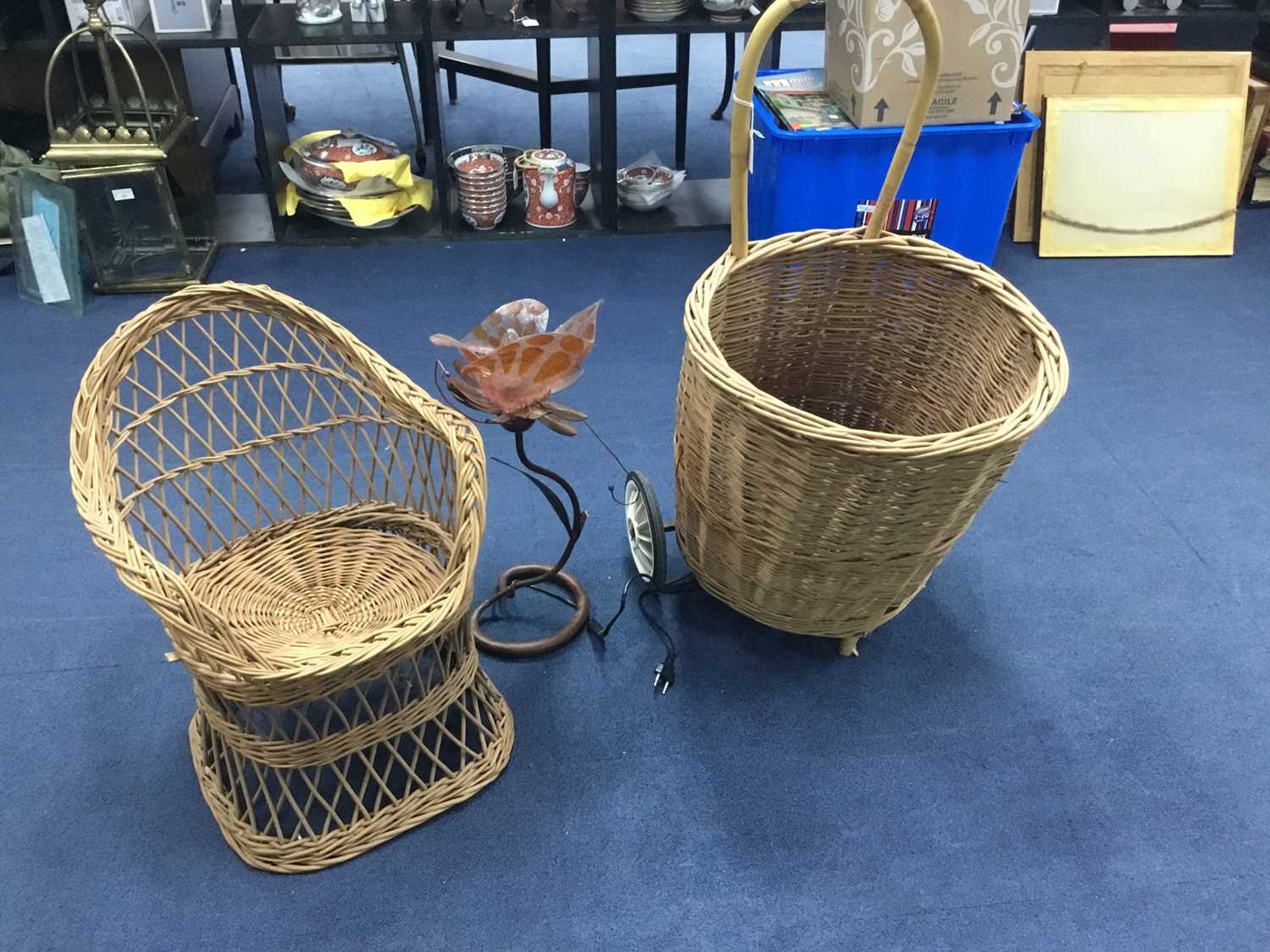 Lot 91 - A WICKER BASKET, ALONG WITH A CHAIR AND A LAMP