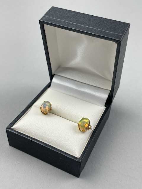 Lot 69 - A PAIR OF ETHIOPAN OPAL AND NINE CARAT GOLD EARRINGS