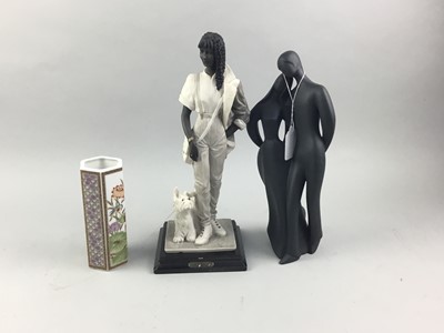 Lot 125 - A ROYAL DOULTON FIGURE OF LOVERS AND OTHER CERAMICS