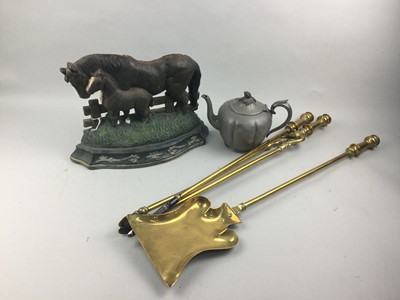 Lot 223 - A LOT OF BRASS AND SILVER PLATED ITEMS