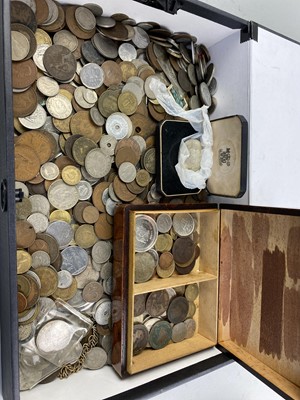 Lot 235 - A LOT OF WORLD COINS