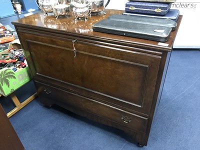 Lot 450 - A WALNUT BLANKET CHEST