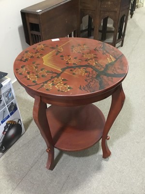 Lot 445 - A JAPPANED CIRCULAR OCCASIONAL TABLE