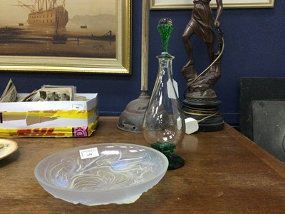 Lot 429 - AN EARLY 20TH CENTURY FRENCH OPALESCENT GLASS CIRCULAR BOWL AND A DECANTER