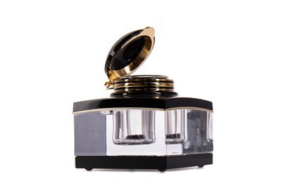 Lot 1373 - A MONT BLANC MEISTERSTUCK EXECUTIVE INKWELL