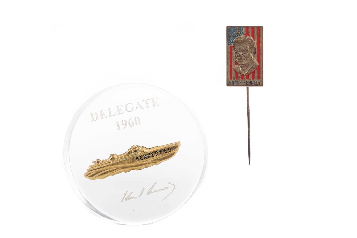 Lot 1368 - A JOHN F. KENNEDY DELEGATE 1960 PAPERWEIGHT