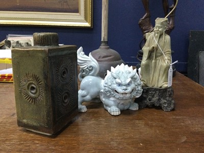 Lot 539 - A CHINESE SOAPSTONE FIGURE OF A SCHOLAR, A CERAMIC FOE DOG AND A VASE