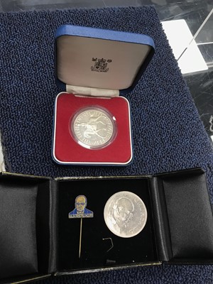 Lot 509 - A SILVER PROOF QUEEN ELIZABETH II JUBILEE COIN, ALONG WITH A CHURCHILL CROWN AND STICK PIN