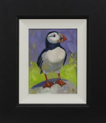 Lot 698 - PUFFIN, AN OIL BY ZHANNA PECHUGINA