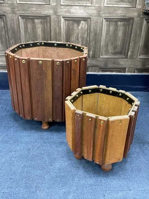 Lot 35 - A PAIR OF GRADUATED OCTAGONAL PLANTERS