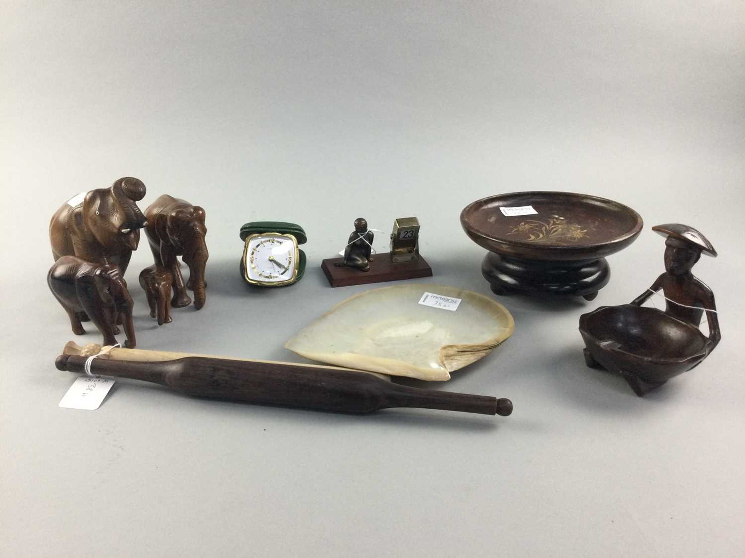 Lot 38 - A COLLECTION OF TREEN ITEMS
