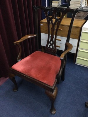 Lot 174 - A MAHOGANY CARVER CHAIR OF GEORGE III DESIGN