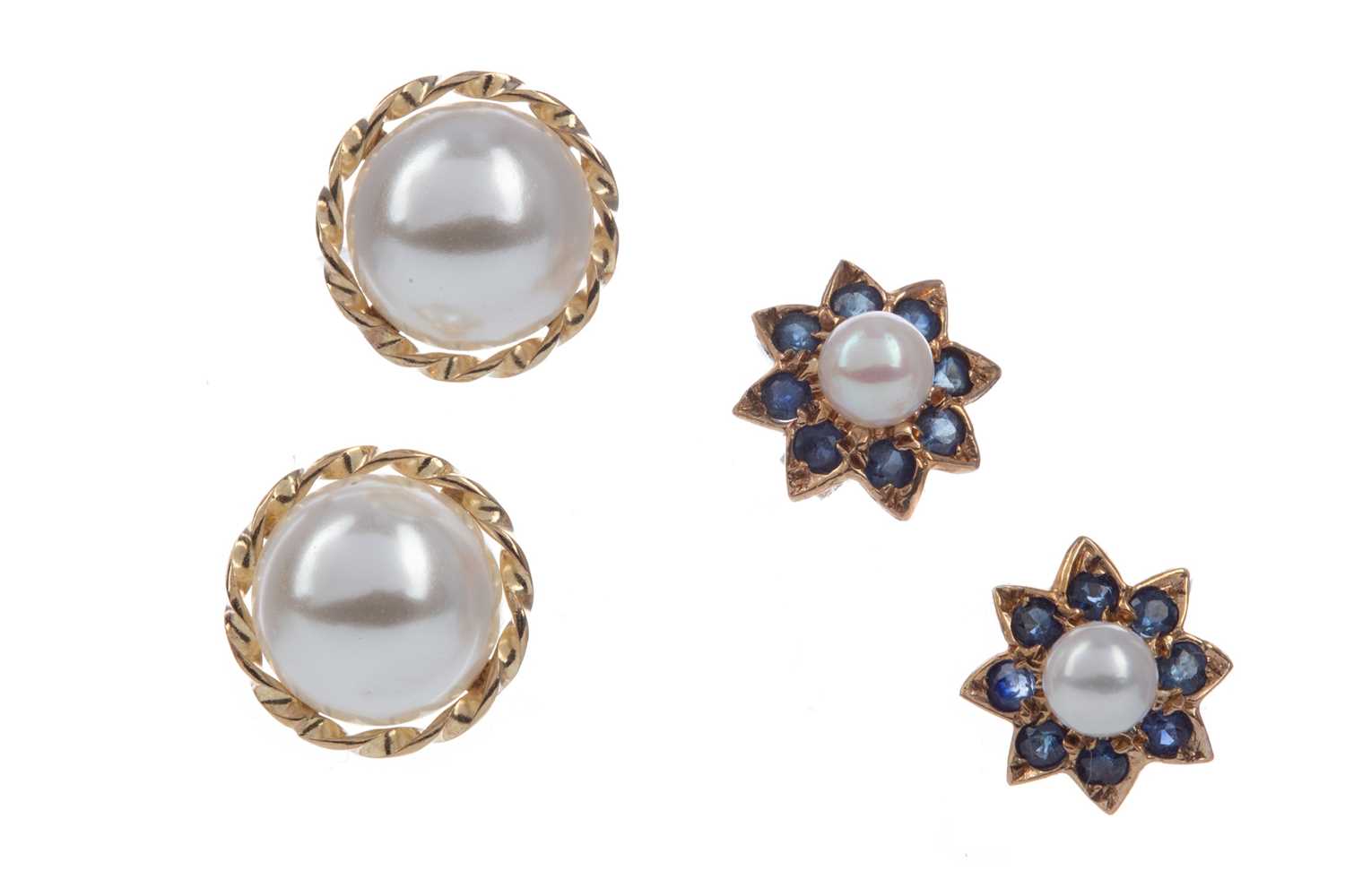 Lot 1427 - TWO PAIRS OF EARRINGS