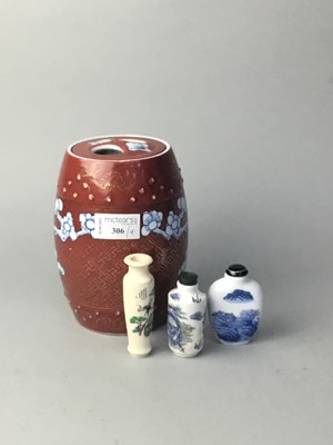 Lot 306 - A CHINESE CERAMIC BARREL LIDDED JAR AND OTHER ITEMS