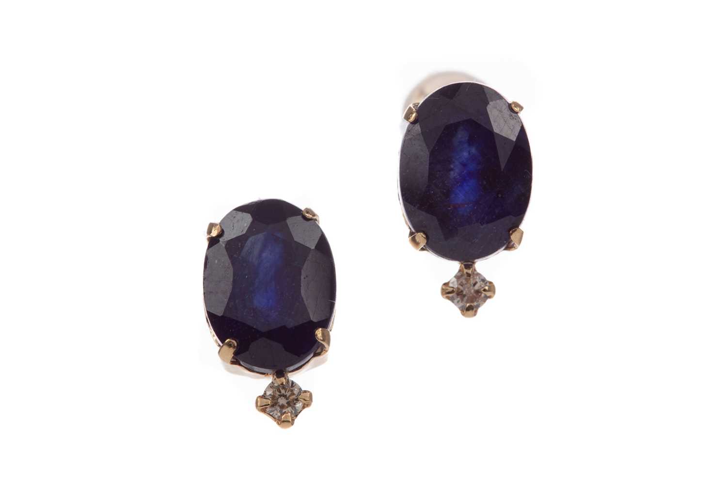 Lot 1388 - A PAIR OF SAPPHIRE AND DIAMOND STUD EARRINGS