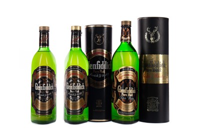Lot 84 - TWO BOTTLES OF GLENFIDDICH SPECIAL OLD RESERVE, AND ONE AGED 8 YEARS
