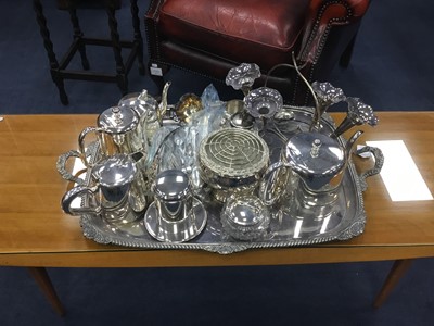 Lot 370 - A SILVER PLATED TWIN HANDLED SERVING TRAY AND OTHER SILVER PLATED ITEMS