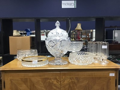 Lot 352 - A CRYSTAL PUNCH BOWL, CRYSTAL BOWLS AND GLASS CHAMPAGNE FLUTES