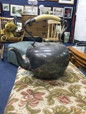 Lot 400 - A VICTORIAN SILVER PLATED TEA KETTLE ON STAND ALONG WITH OTHER PLATED ITEMS