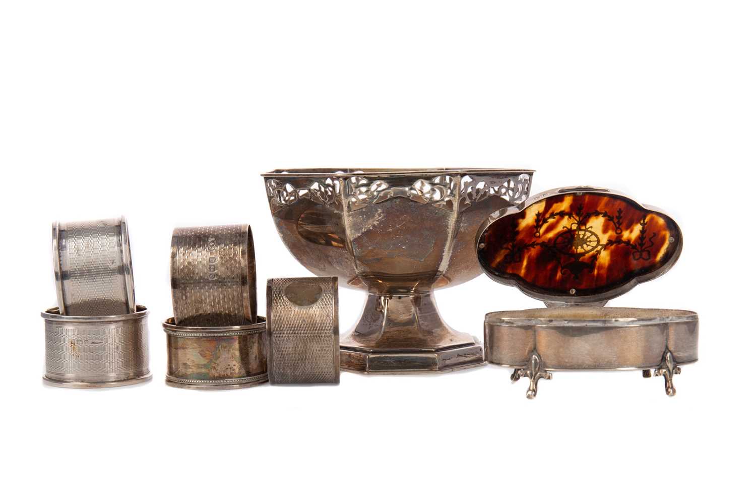 Lot 524 - A SMALL SILVER QUARTEFOIL TRINKET BOX AND OTHERS