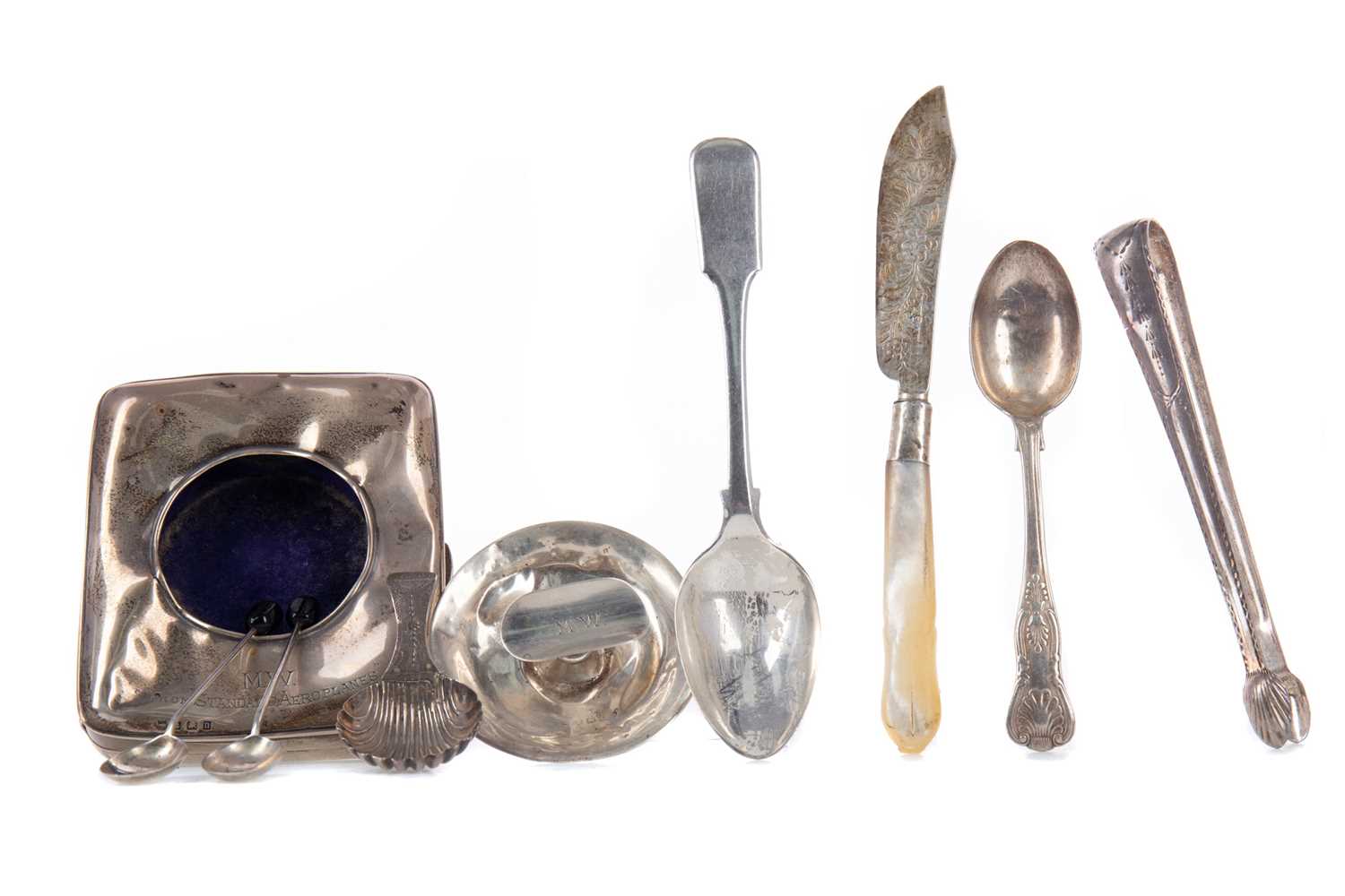 Lot 525 - A LOT OF SMALL SILVER ITEMS