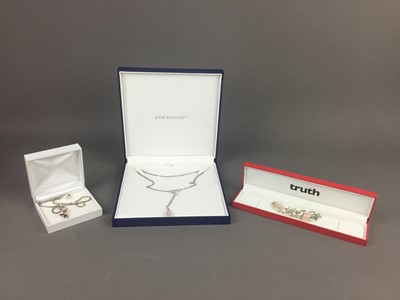 Lot 14 - A COLLECTION OF SILVER JEWELLERY