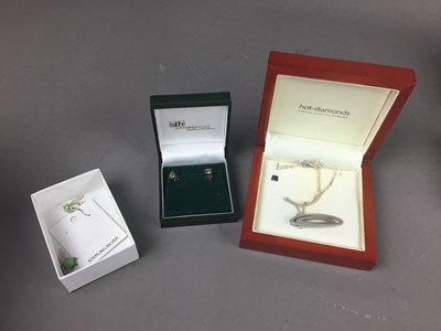 Lot 14 - A COLLECTION OF SILVER JEWELLERY