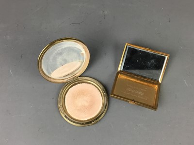 Lot 154 - A COLLECTION OF VINTAGE COMPACTS