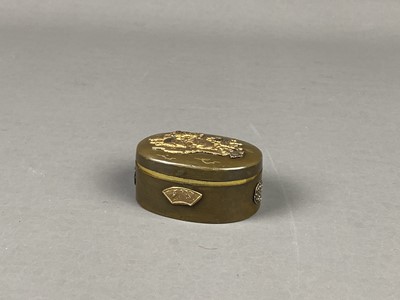 Lot 413 - A CHINESE GILTMETAL PILLBOX