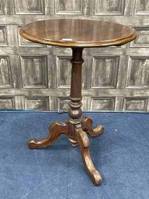 Lot 327 - A VICTORIAN CIRCULAR TRIPOD TABLE