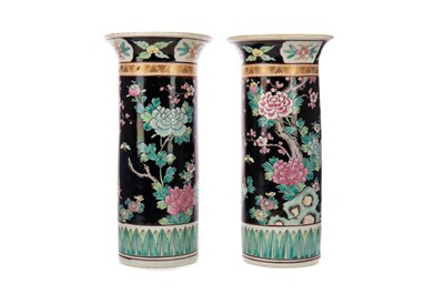 Lot 1909 - A PAIR OF CHINESE FAMILLE NOIRE VASES