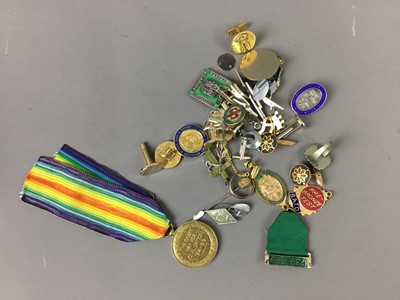 Lot 97 - A COLLECTION OF MEDALS AND BADGES