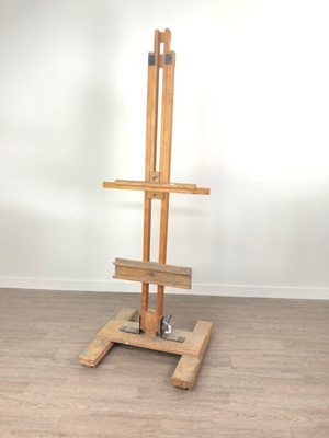 Lot 274 - A WOOD ARTIST'S EASEL