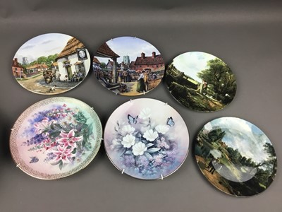 Lot 39 - A COLLECTION OF TWENTY FIVE CABINET PLATES