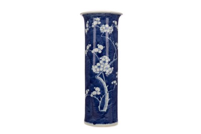 Lot 1921 - A LATE 19TH CENTURY CHINESE BLUE AND WHITE CYLINDRICAL VASE