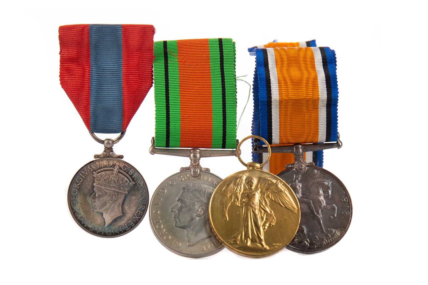 Lot 1308 - A WWI WAR & VICTORY MEDAL DUO