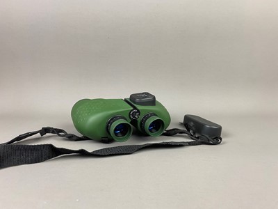 Lot 457 - A PAIR OF MODERN BINOCULARS