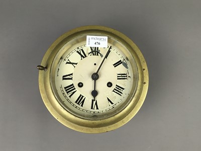 Lot 476 - A SHIP'S BULKHEAD CLOCK